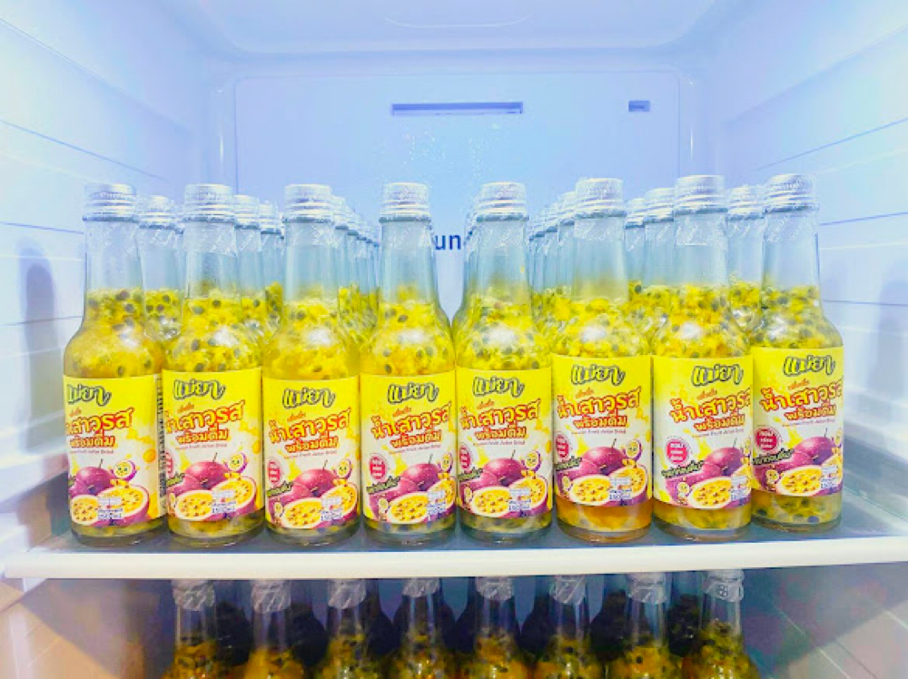 น้ำเสาวรสพร้อมดื่ม “แม่ยา” / Mae Ya Passion Fruit Juice